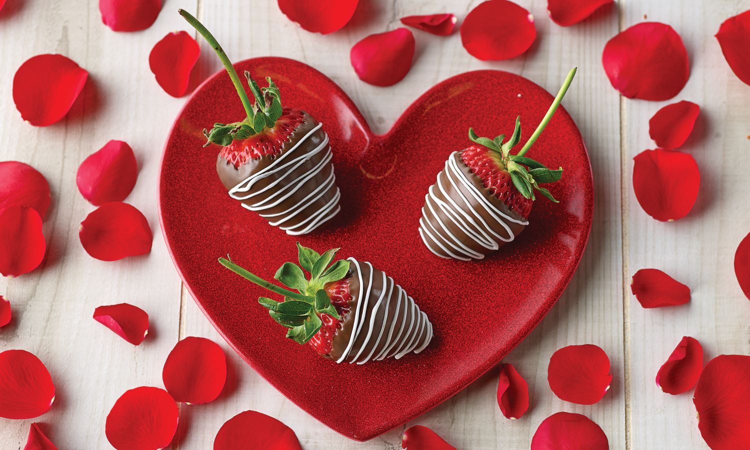 Chocolate Dipped Strawberries with Heart