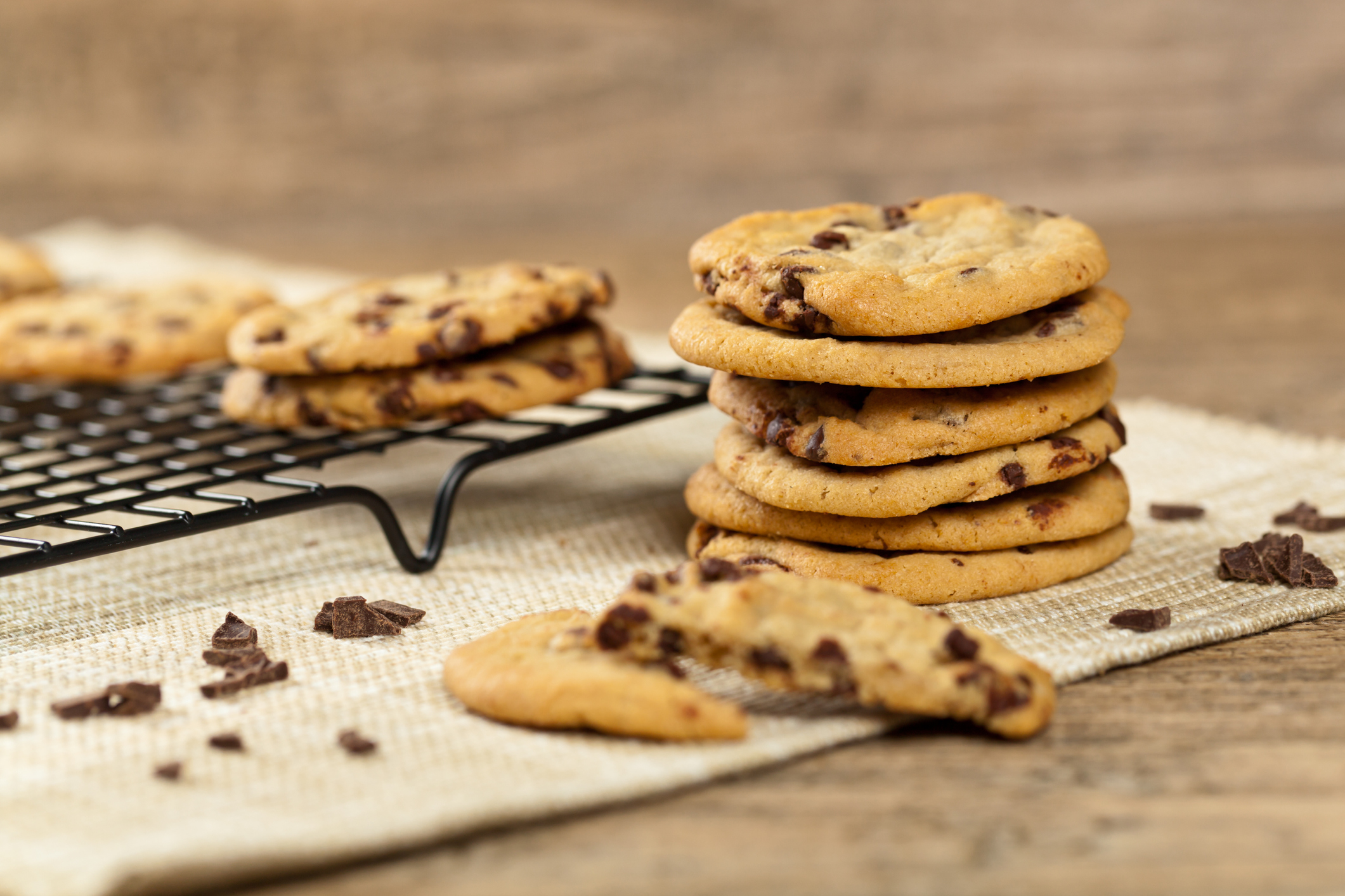 5-Ingredient Simple Chocolate Chip Cookies